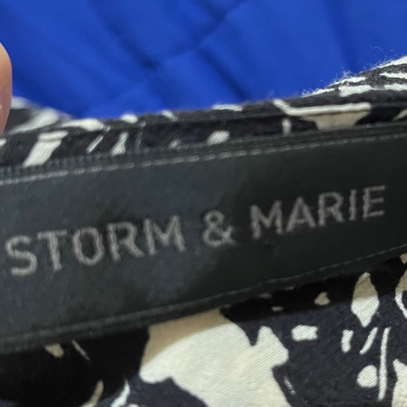 Storm & Marie Brit Dress in All Over Print - Picture 6 of 7